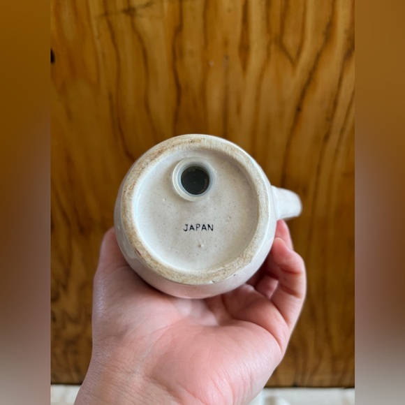 Heartland Village Salt & Pepper Shakers - Picture 3 of 3